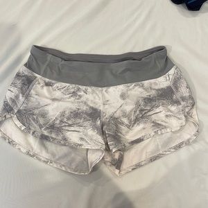 White and grey speed short 2.5”